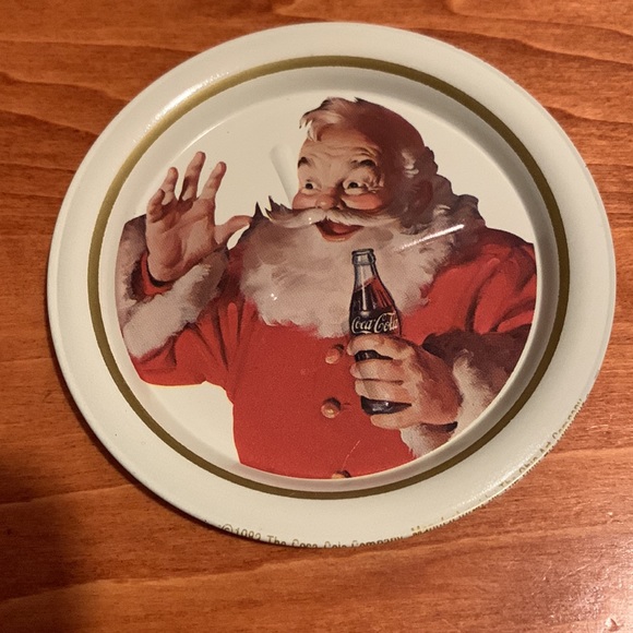 Vintage Collectible Tin Coasters featuring 4 Different Santa Claus & Coca Cola - Picture 6 of 12